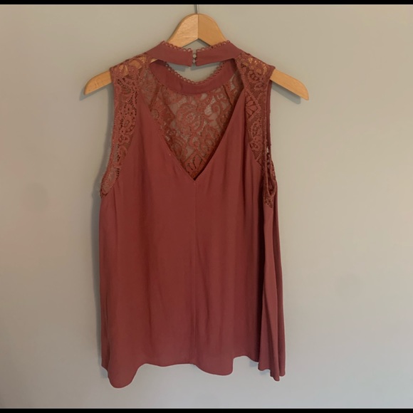 Lace Top with Keyhole Back. - Picture 2 of 2